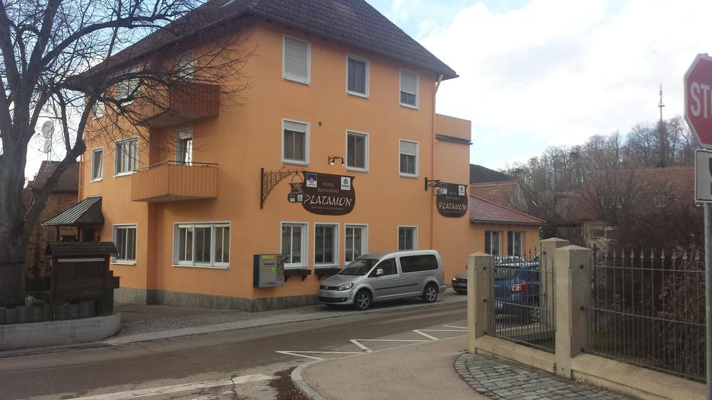 Hotel Restaurant Platamon Feuchtwangen Dış mekan fotoğraf